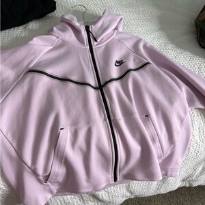 Women’s Nike Tech